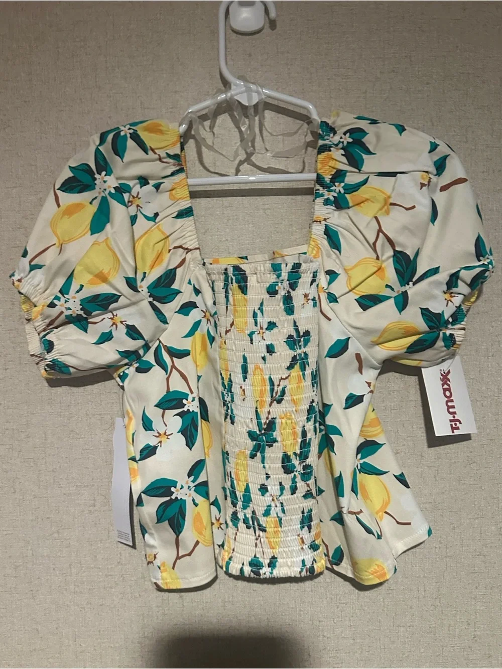 Tahari Girl Size 12 Lemon Print Smock Back Puff Sleeve Top